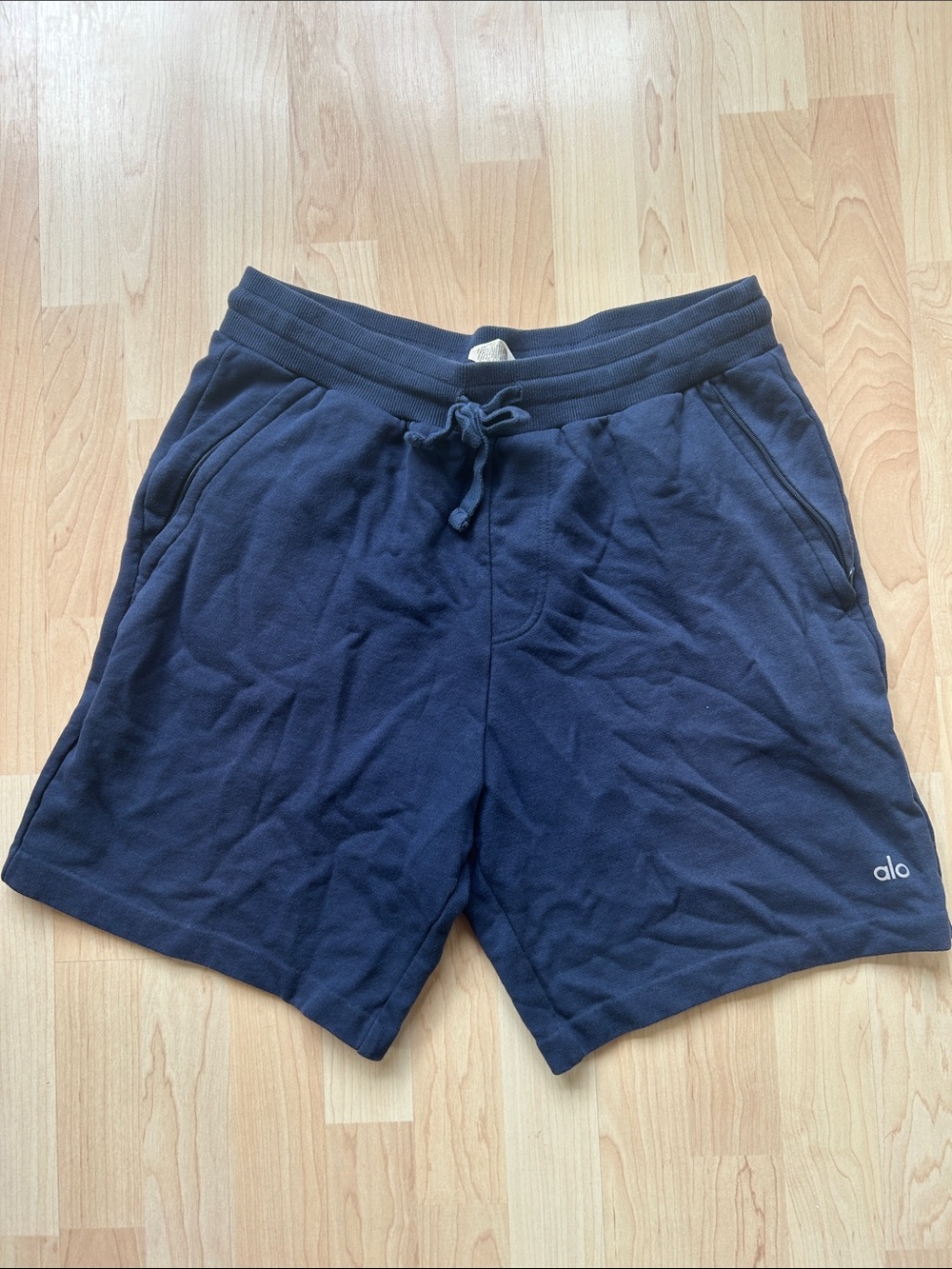 ALO Yoga Men's Dark Navy Athletic Shorts with Drawstring large zip pocket